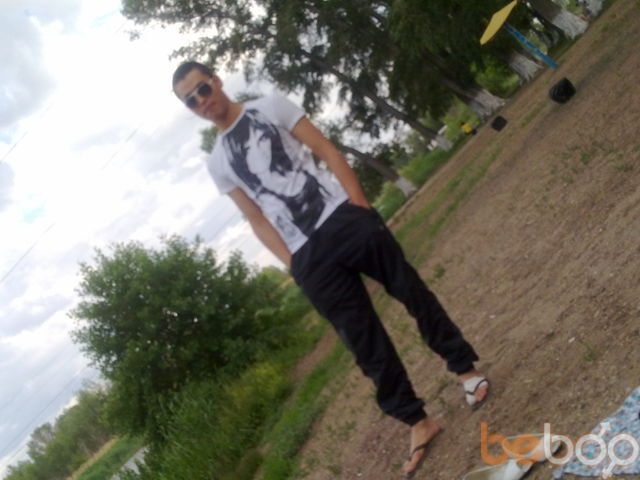  ,   Frans, 36 ,   