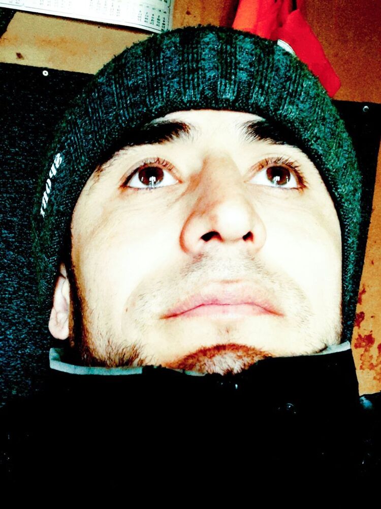  38316933  Jonik Ali, 29 ,    