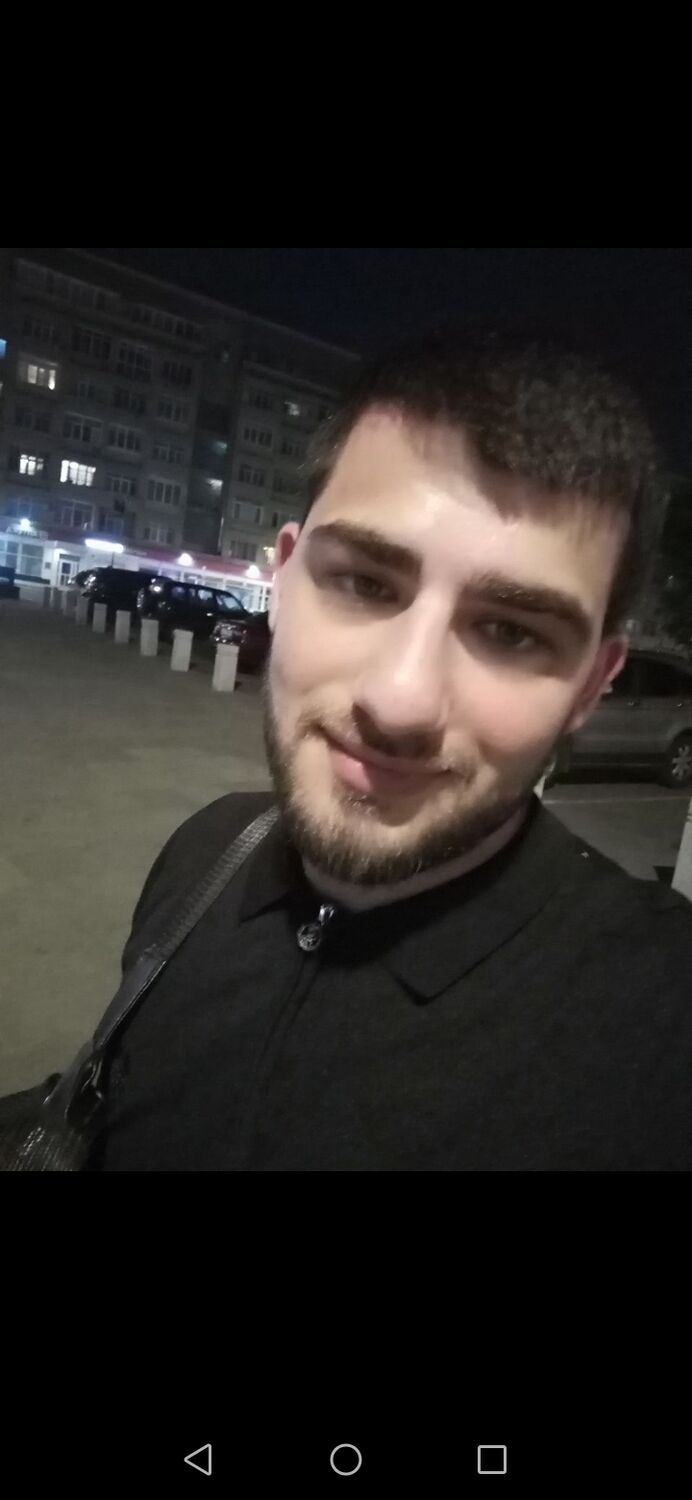  33505513  Giorgi, 32 ,    