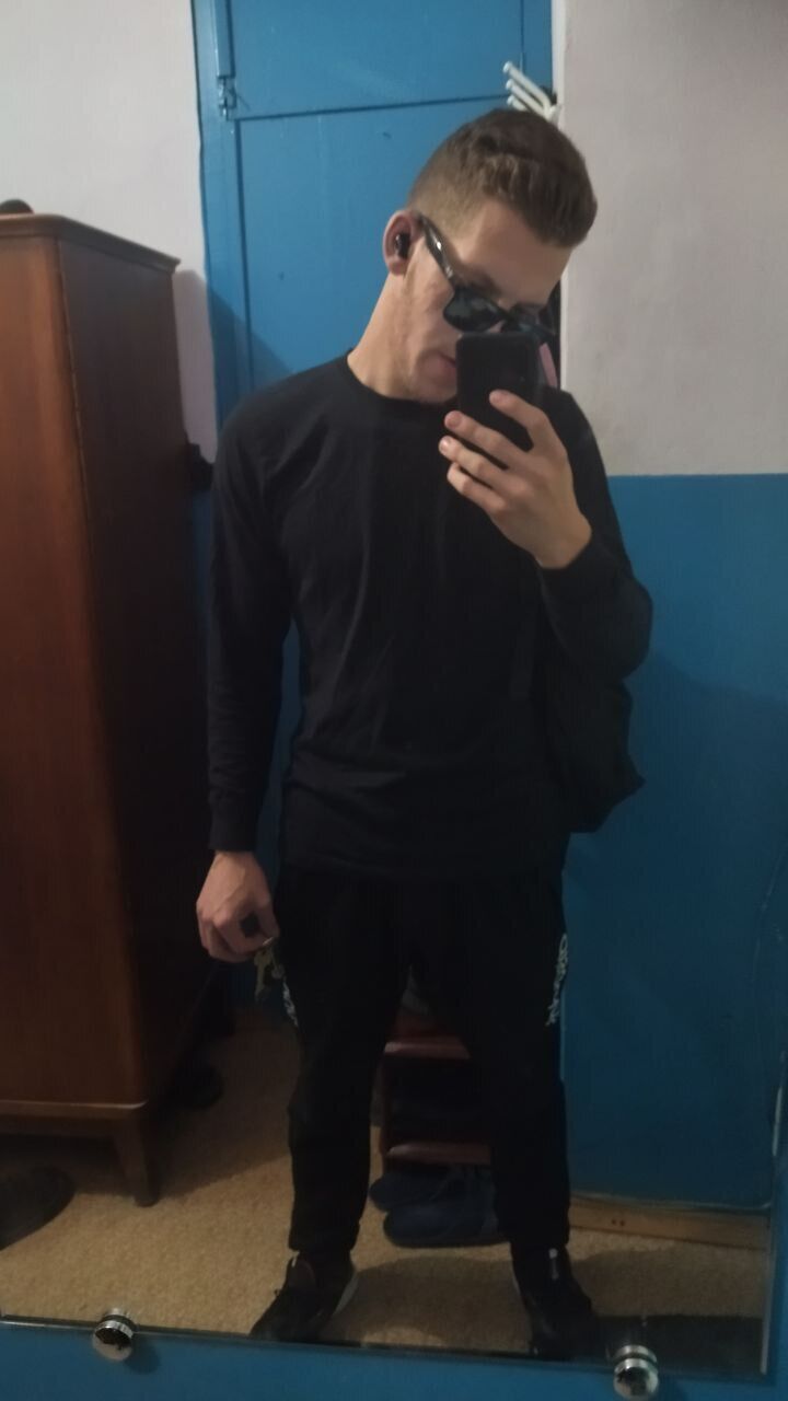  30372453  , 23 ,    
