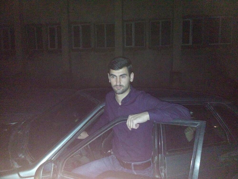  27592123  Galust, 35 ,    