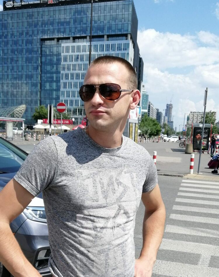  25045763  Dima, 32 ,    