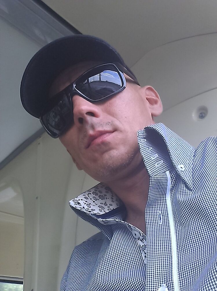  4442203  Alex, 55 ,    