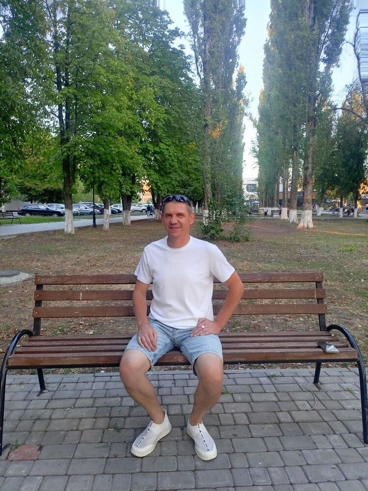  53089333  Denis, 48 ,    