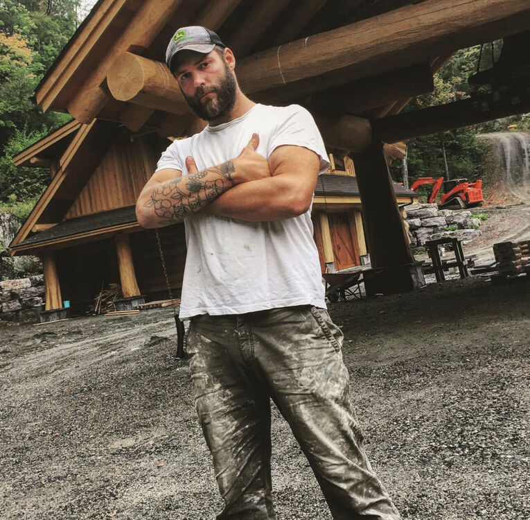  54332093  Connie, 43 ,    