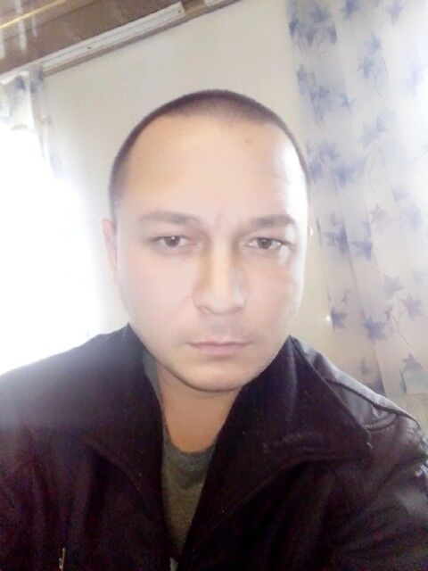  18502673  Timur, 41 ,    