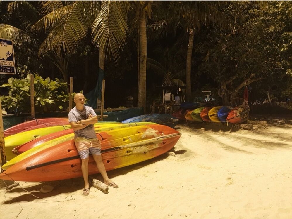  Phuket,   Piepier, 40 ,   ,   , c , 