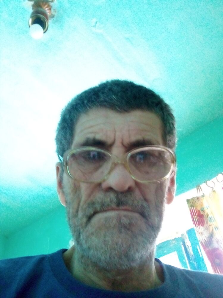  40437213  , 61 ,    
