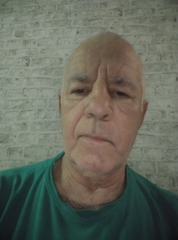  43810473  Viktor, 74 ,    