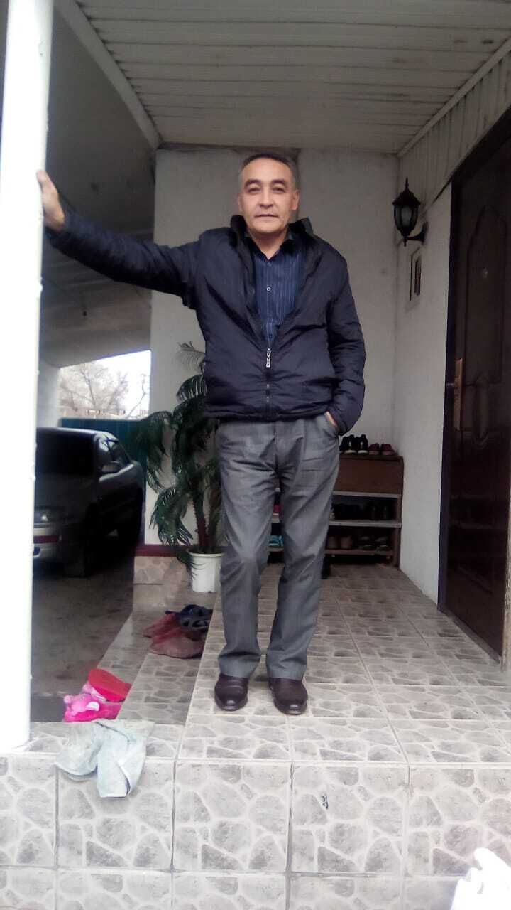  36125603  Arman, 54 ,    