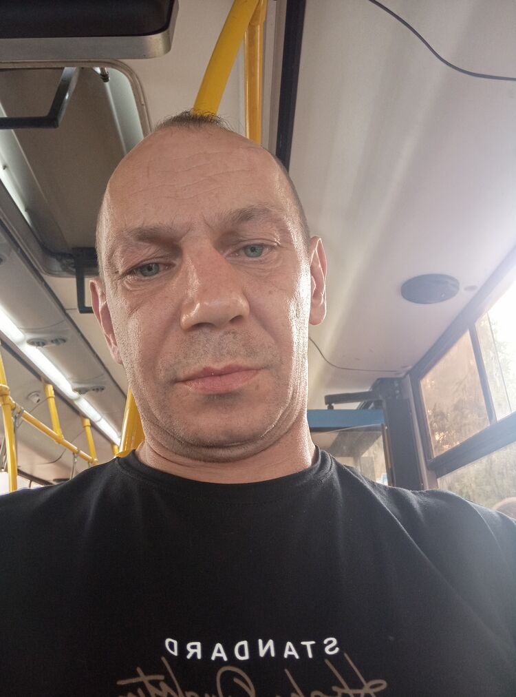  53076493  , 45 ,    