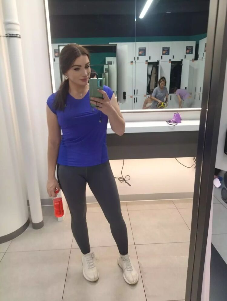  ,   Marina, 27 ,   ,   