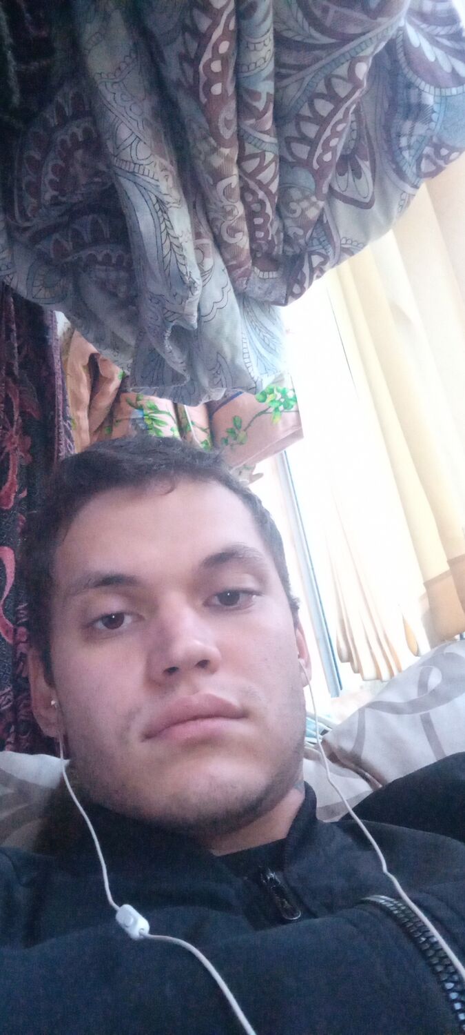  46343873  Artem, 23 ,     