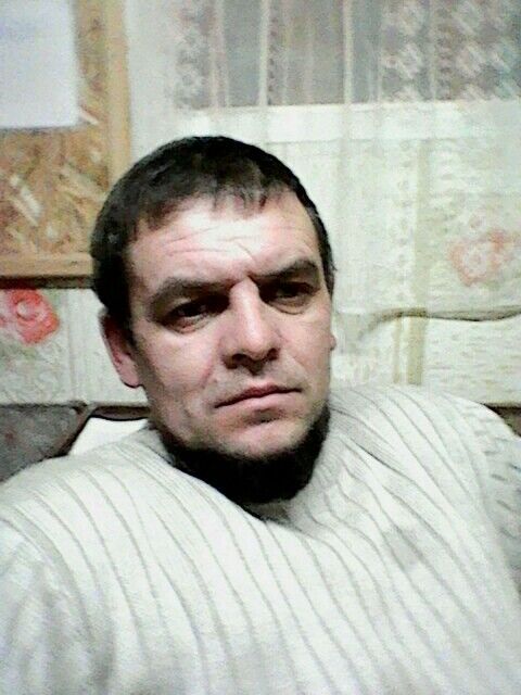 15262783  Yurii, 50 ,    