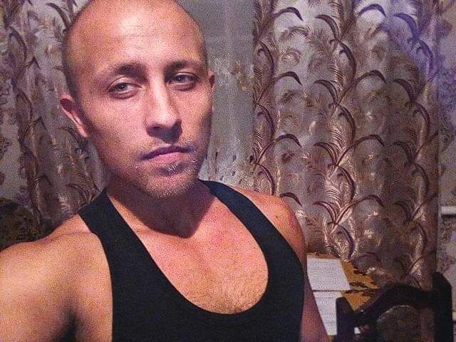  23717323  Serhii, 34 ,    