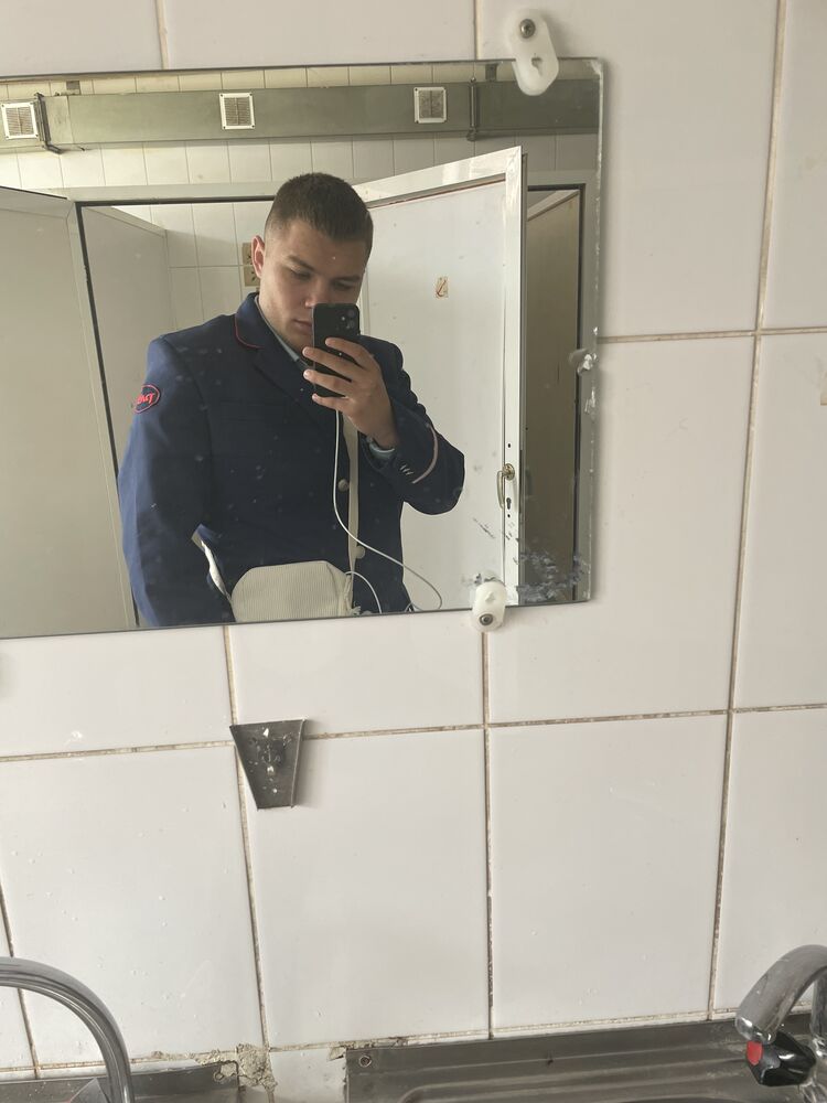  37267703  , 23 ,    