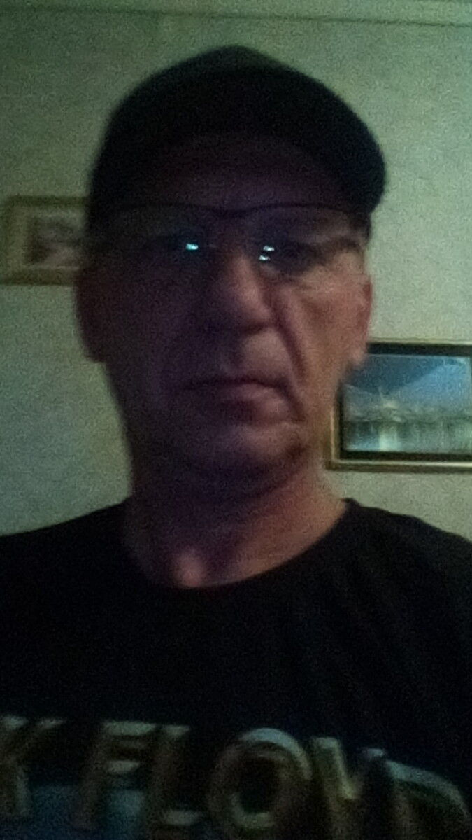  18331283  Roman, 56 ,    