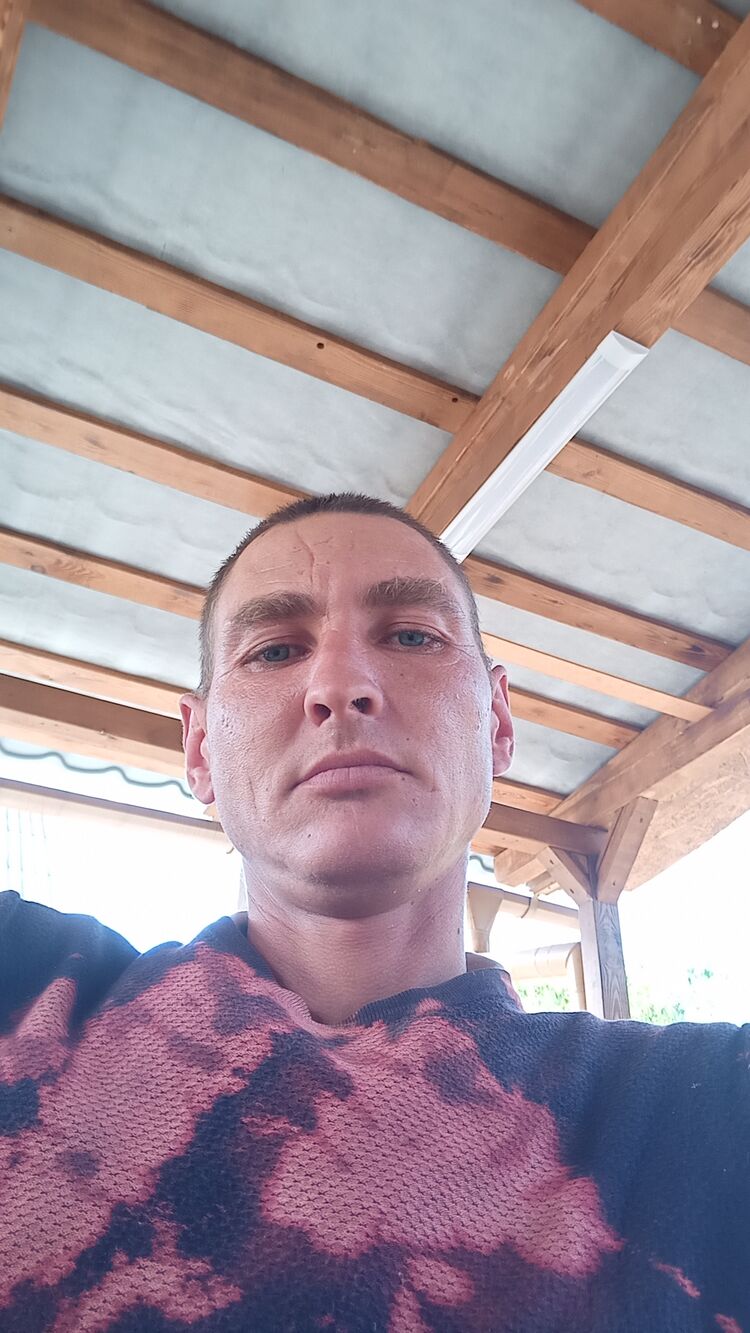  37730163  , 33 ,    