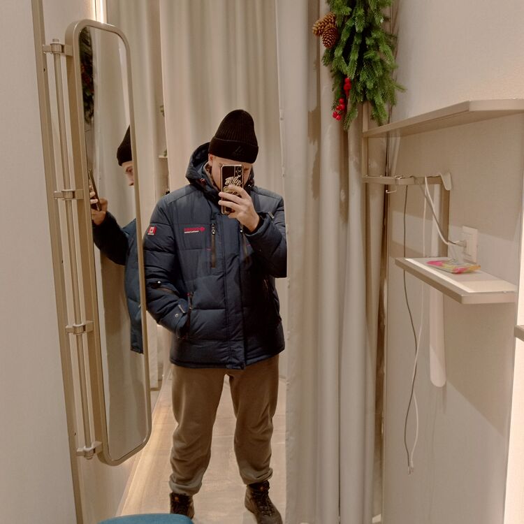  39467843  , 23 ,    