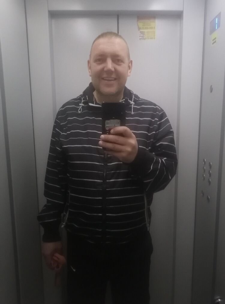  45836833  , 44 ,    