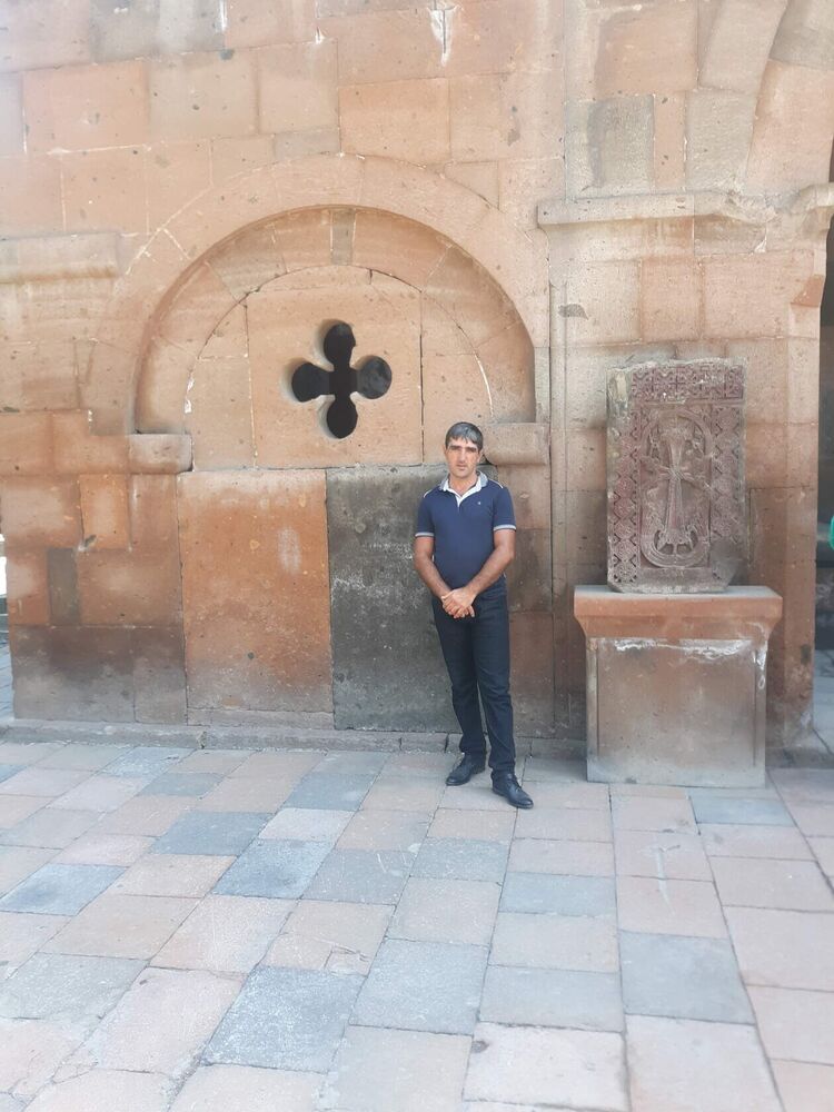  ,   Narek, 41 ,   ,   , c , 