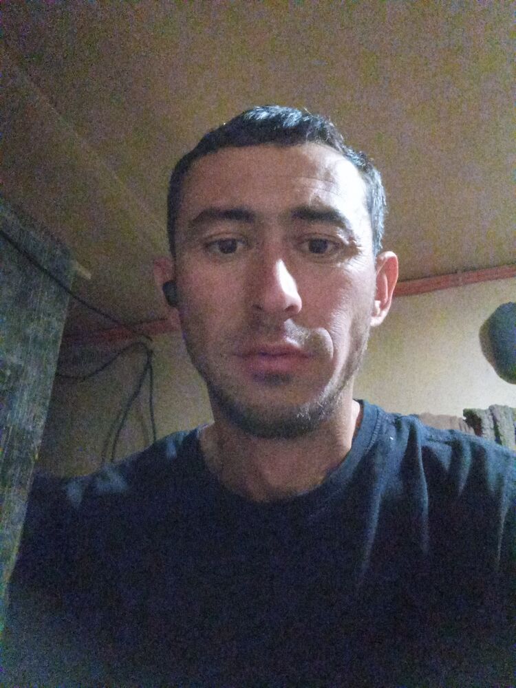  35672103  Ali, 40 ,    