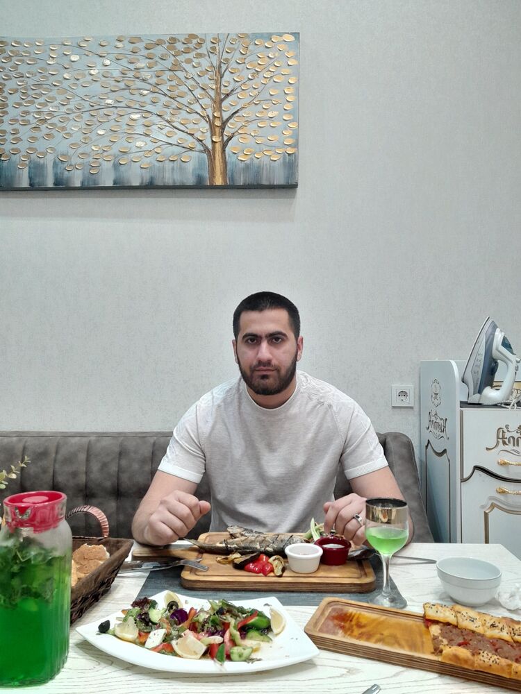  ,   Elnur, 32 ,   ,   