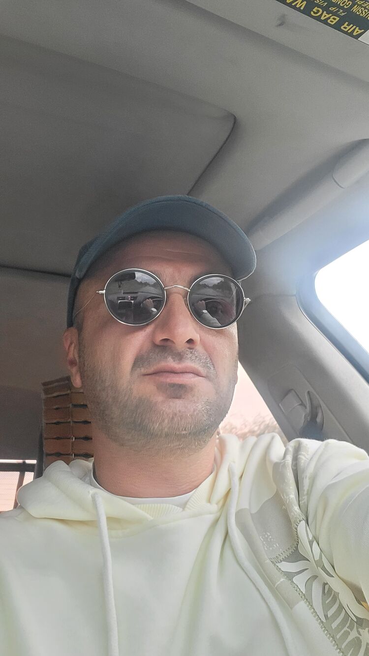 47725593  Iago, 39 ,    
