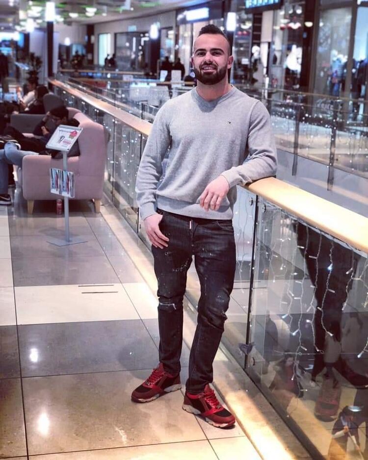  16733393  Mitko, 44 ,    