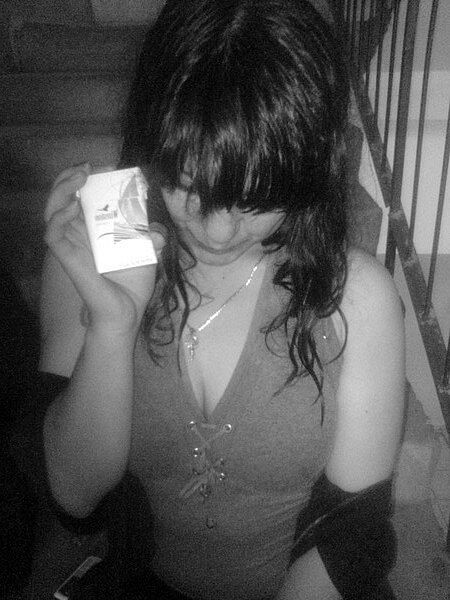  27934173  Almast, 35 ,    