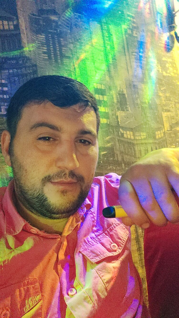  37936243  , 33 ,    -