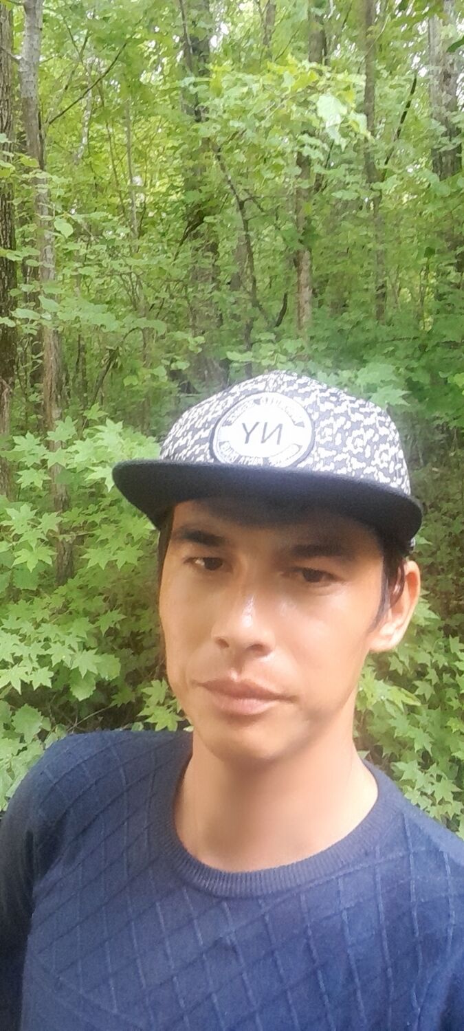  ,   Erik, 28 ,   ,   