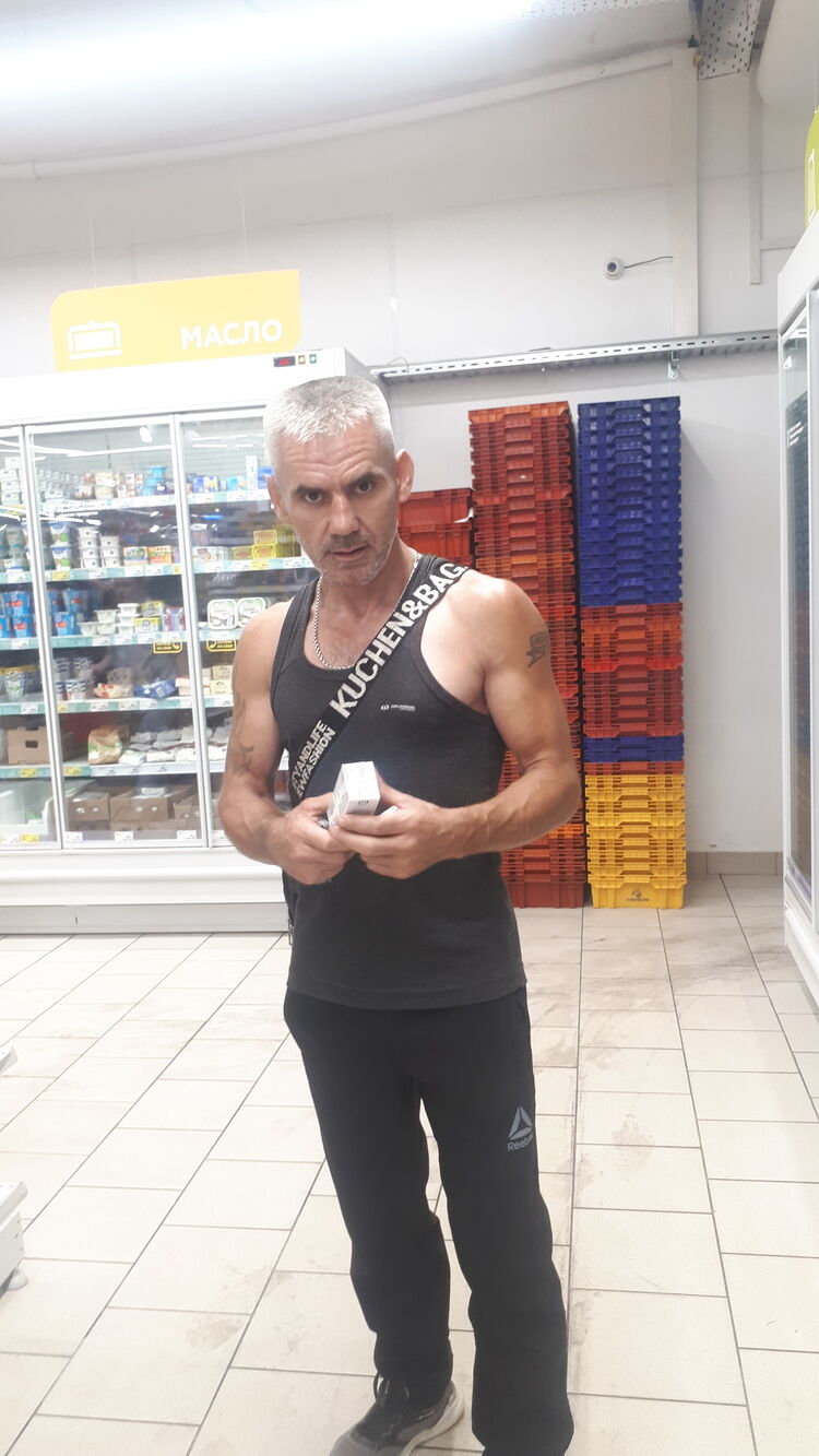  28604373  , 46 ,    