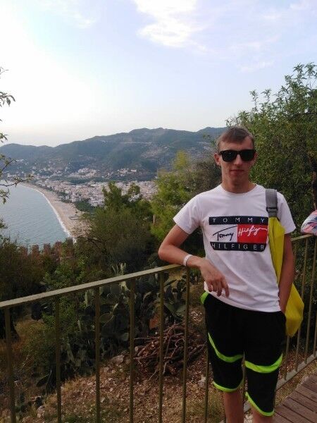  18122863  , 33 ,    -