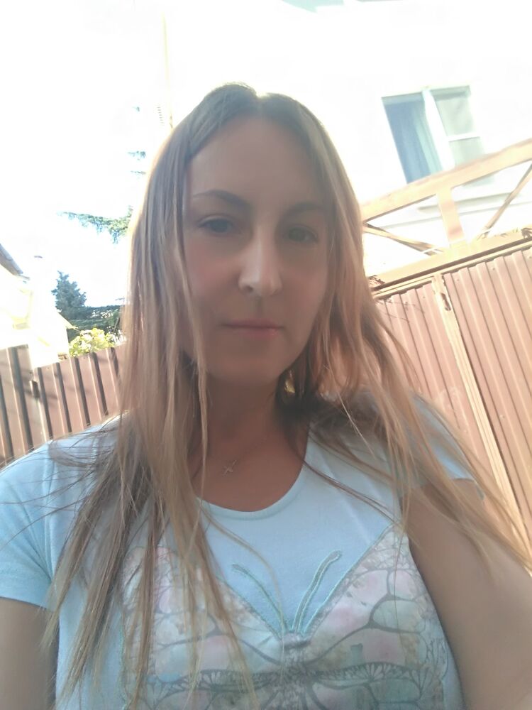  30038353  Elena, 38 ,    
