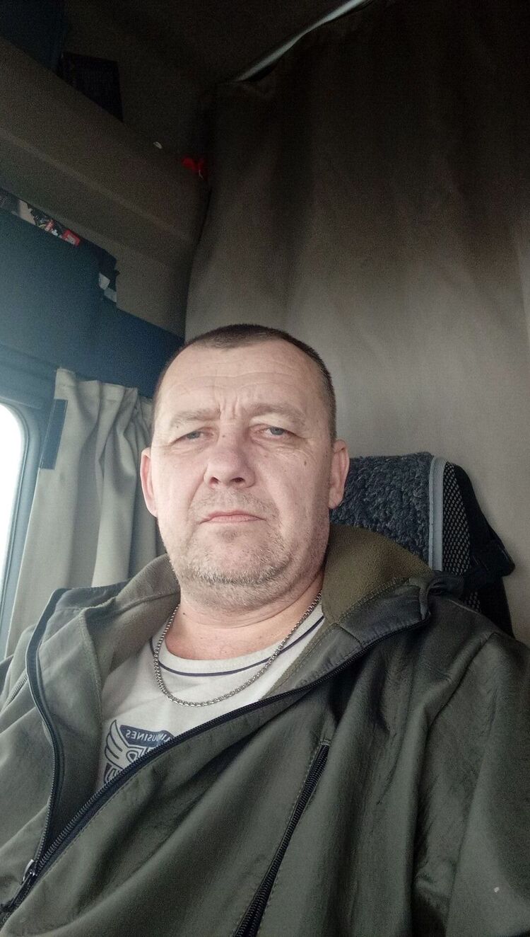  37885383  , 44 ,    