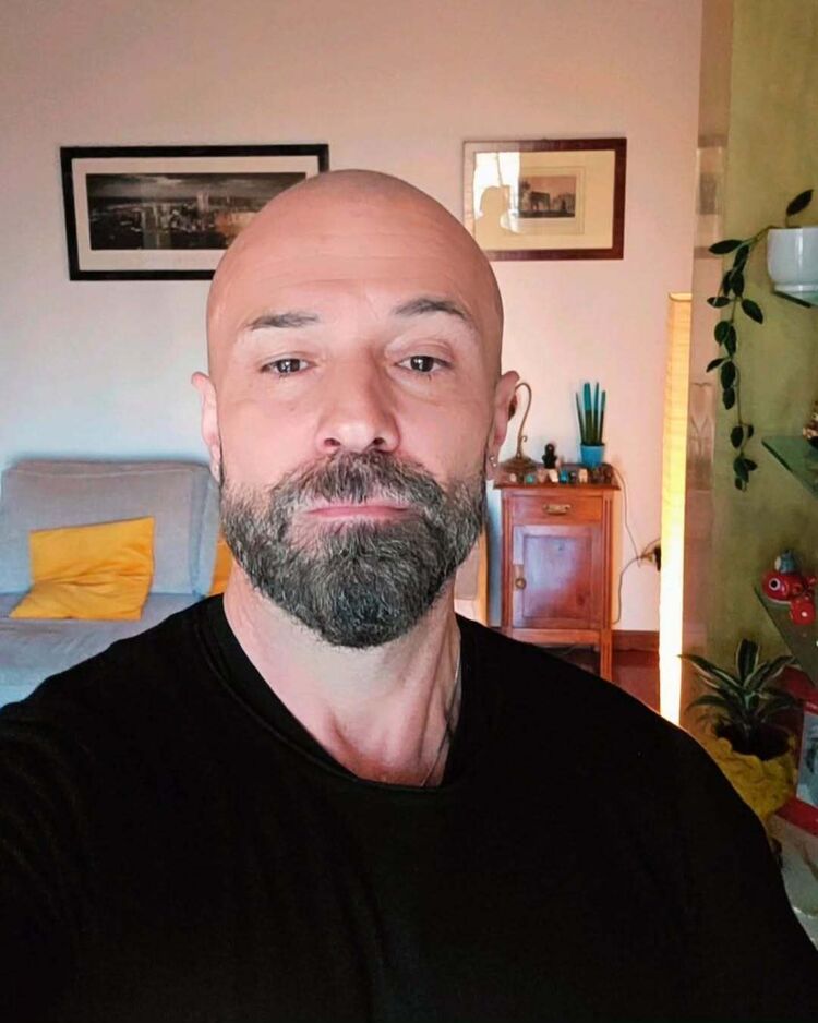  53161623  , 39 ,    