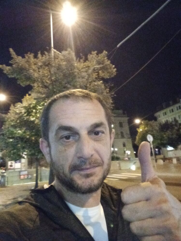  38222453  Lasha, 42 ,    Praha