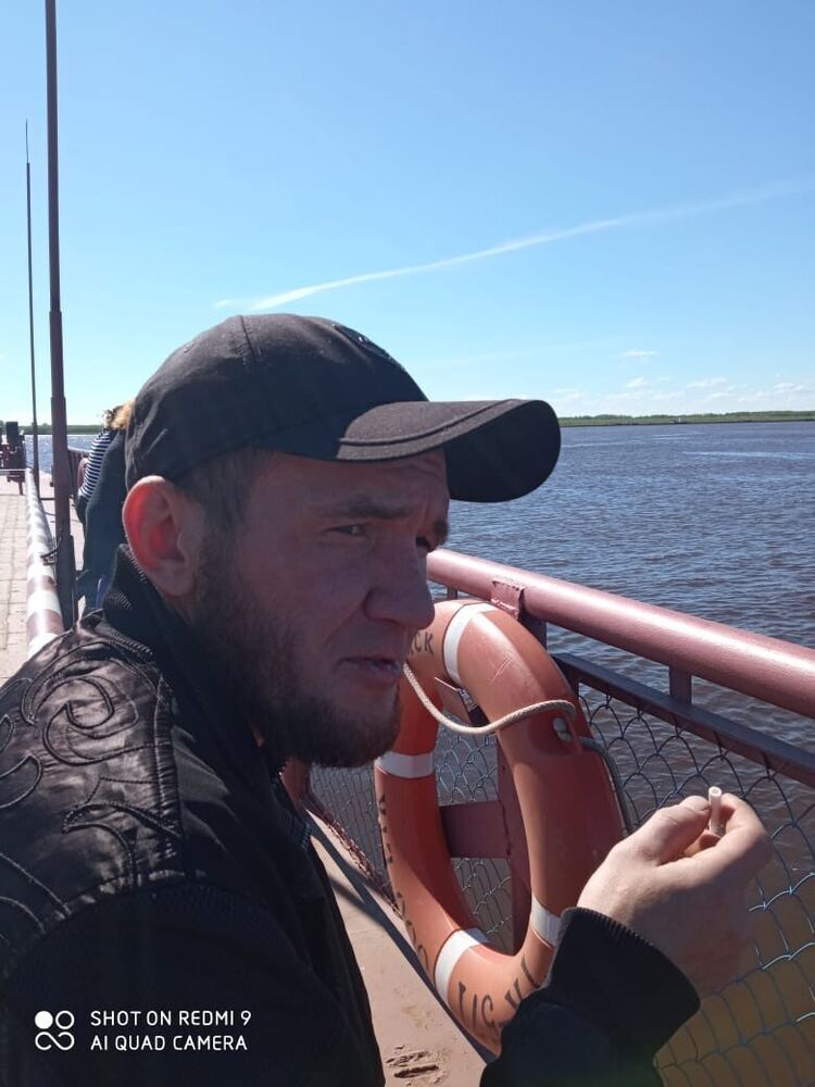  ,   Anton, 41 ,   ,   