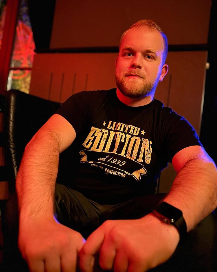 ���� 43988083 ������� ��������, 37 ���, ���� ���������� � �������