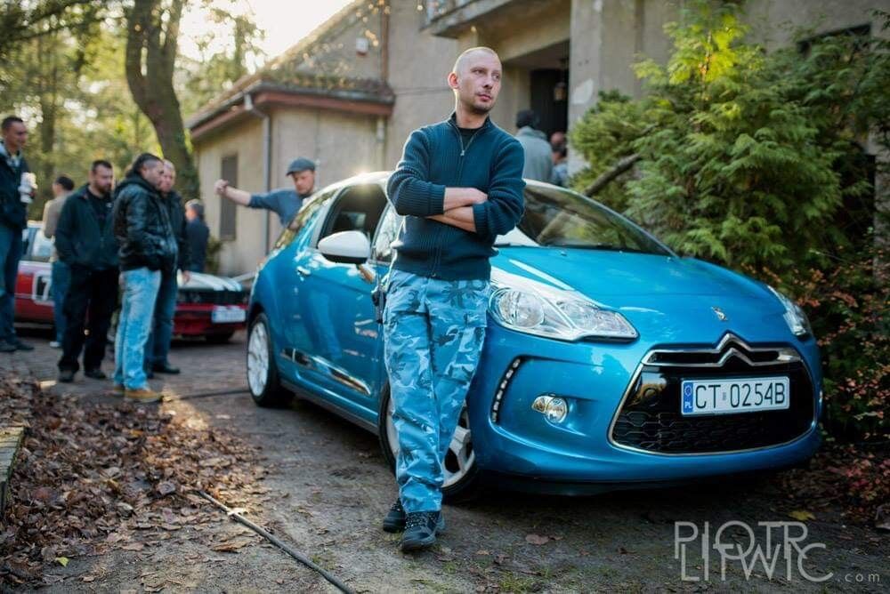  Warszawa,   Tomasz, 40 ,   ,   , c 