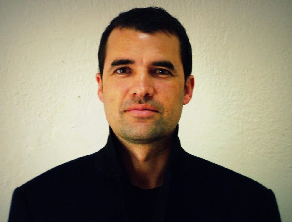  11633943  Kiril, 43 ,    