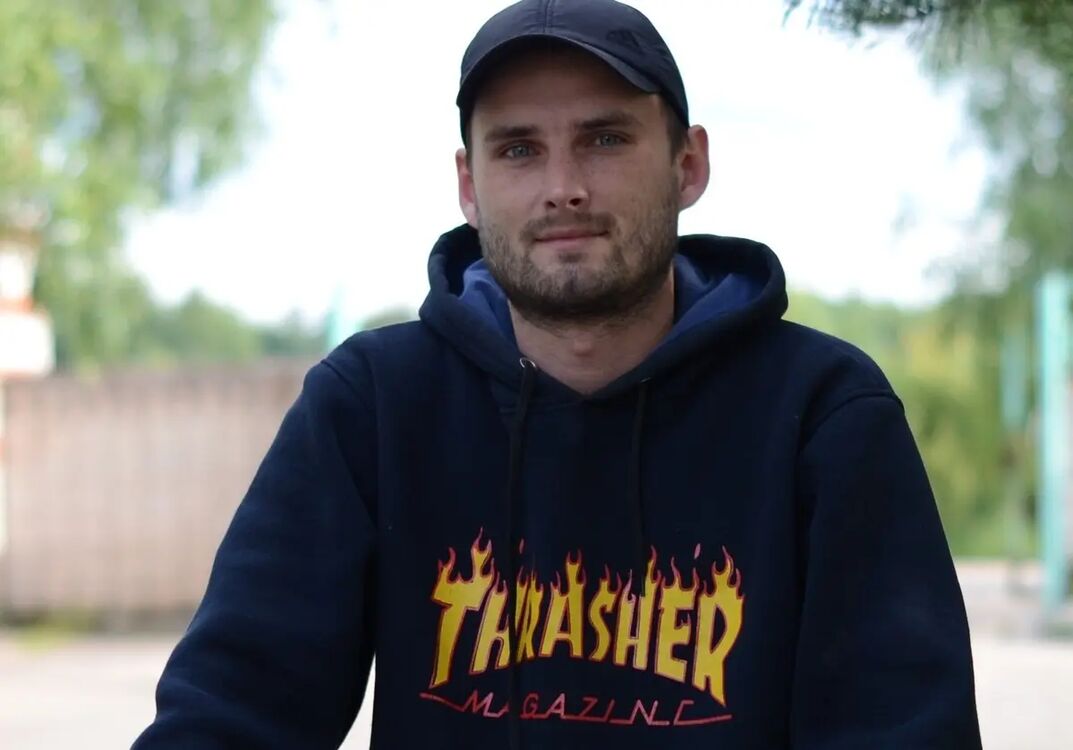  32497733  Alexander, 35 ,    