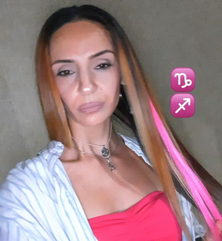  53028133  Capricorn, 42 ,    