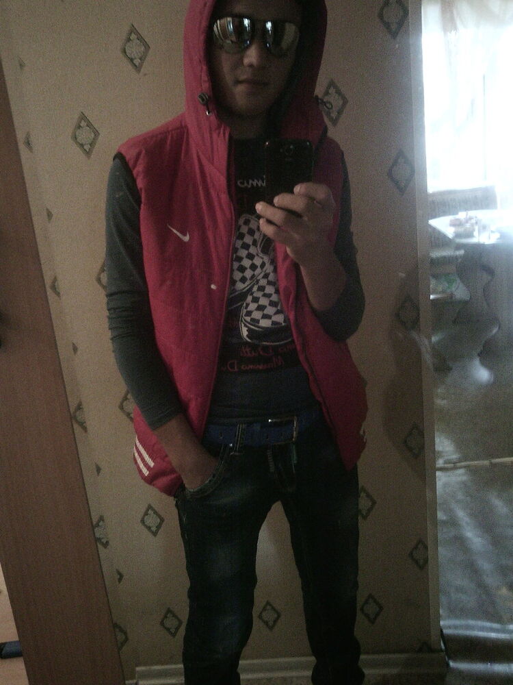  4777343  Anush, 30 ,    