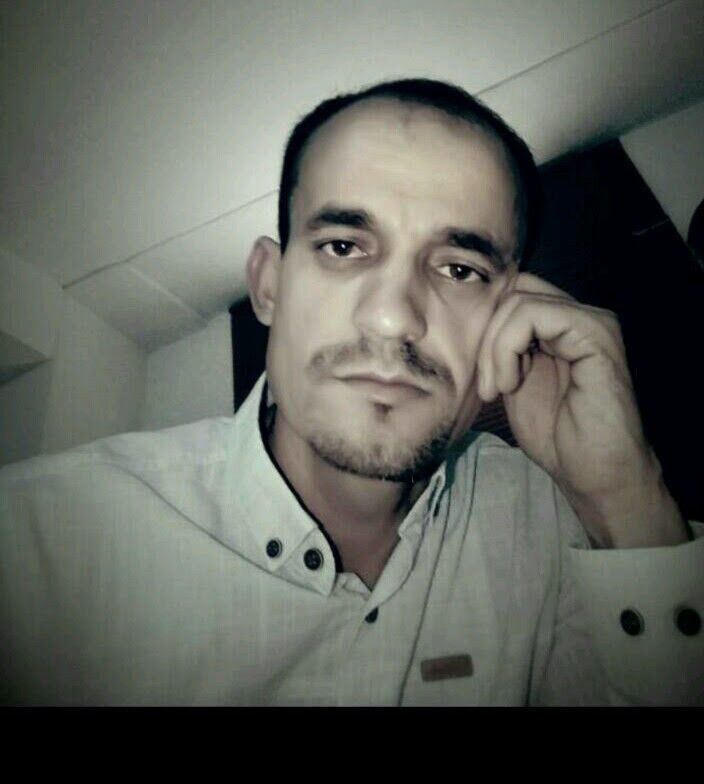  18619313  Karim, 46 ,    