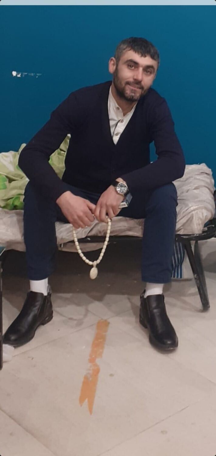  36616763  Vahik, 42 ,    