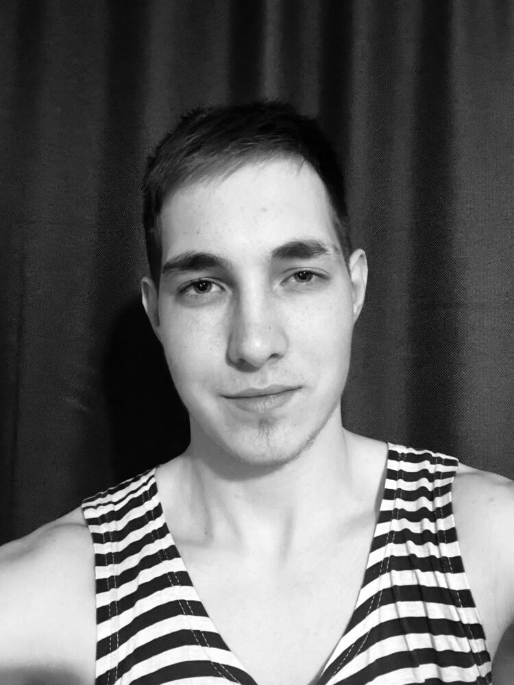  ,   Ghostwelov, 24 ,     , c 