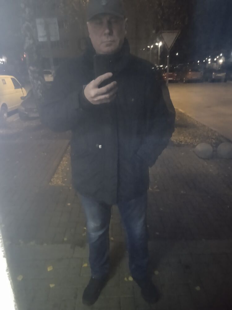  41056263  , 52 ,     