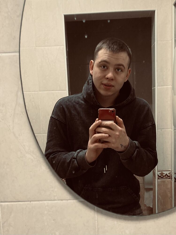  41876483  Aleksandr, 23 ,    